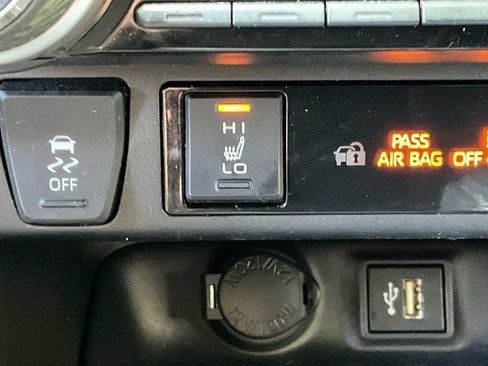 Used 2024 Toyota RAV4 SE w/ Weather Package AWD/4WD image 25