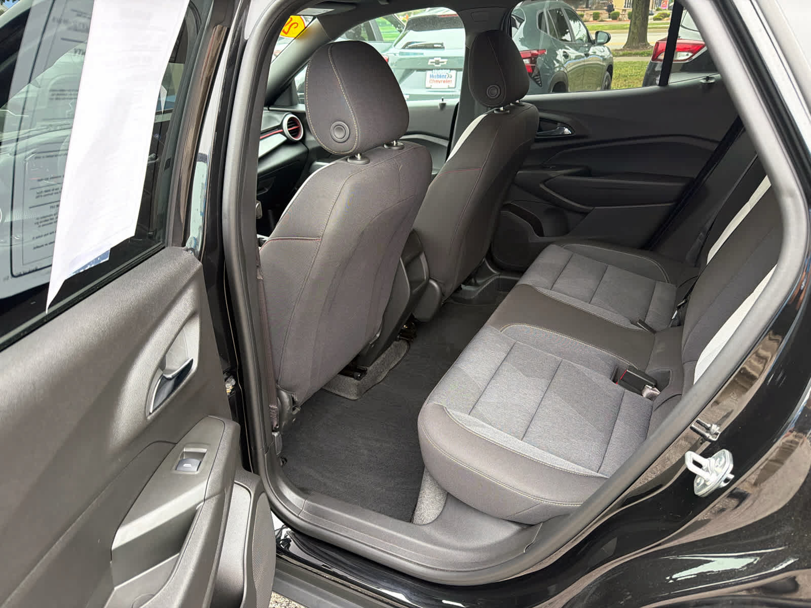 Used 2025 Chevrolet Trax RS w/ Driver Confidence Package FWD image 27