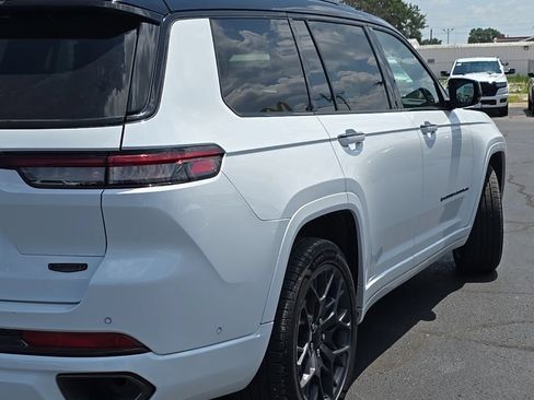 Used 2025 Jeep Grand Cherokee L Summit w/ Obsidian Package AWD/4WD image 78