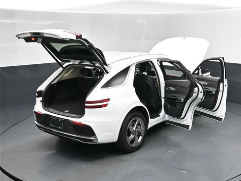 New 2026 Genesis GV70 2.5T image 18