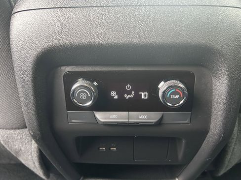 Certified 2025 Chevrolet Traverse LT image 25