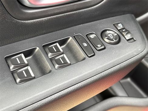 Used 2024 Honda Pilot TrailSport image 23