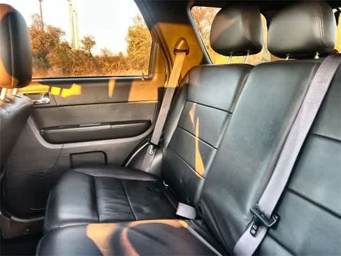 Used 2010 Ford Escape Limited image 14