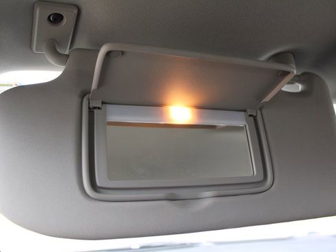 Used 2018 Nissan Rogue Sport SV image 41