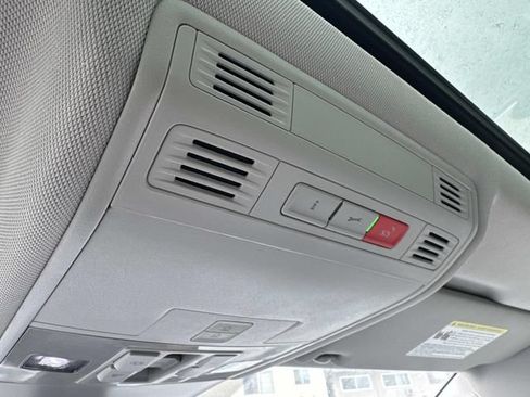 New 2026 Volkswagen Taos SE FWD image 24