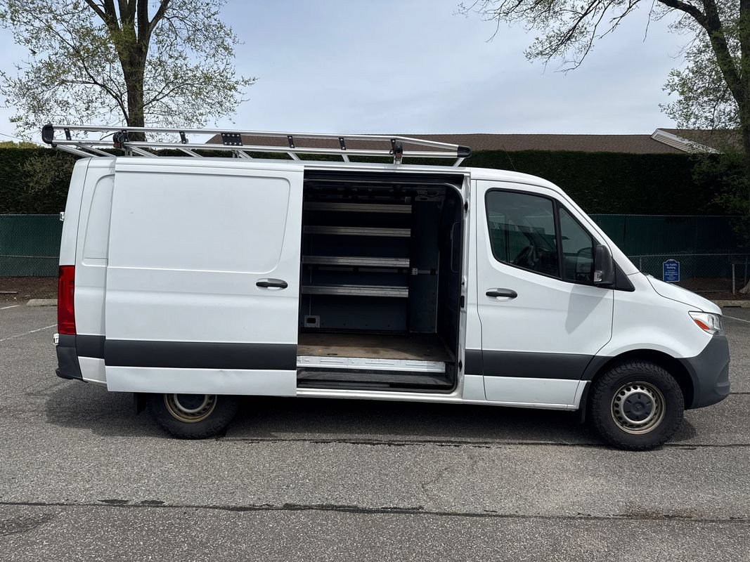 Used 2023 Mercedes-Benz Sprinter 2500 image 21