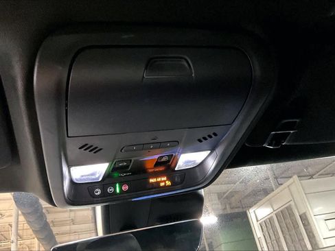 Used 2022 Cadillac XT4 Sport w/ Enhanced Visibility Package FWD image 36