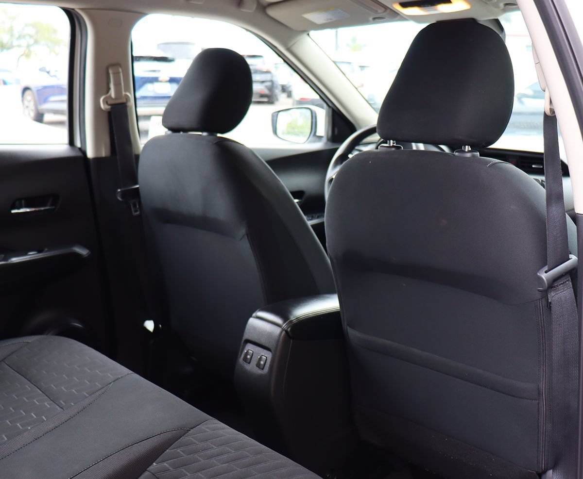 Used 2023 Nissan Kicks SV FWD image 28