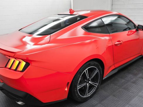 Used 2024 Ford Mustang Premium image 9