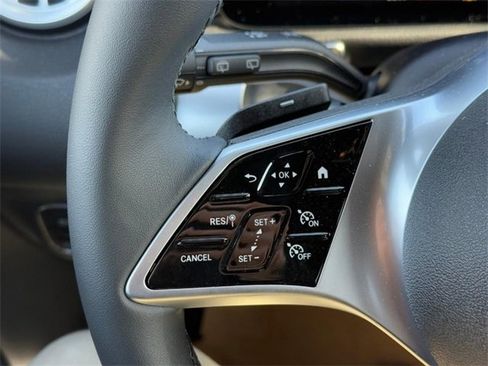 New 2025 Mercedes-Benz GLB 250 4MATIC image 15