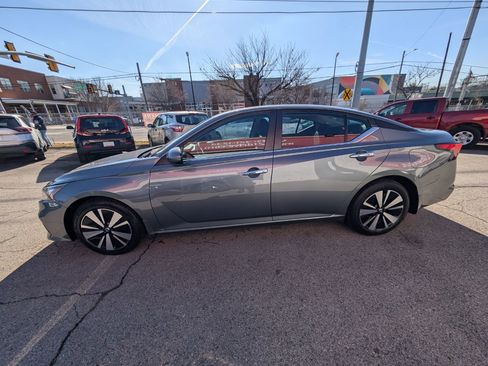 Used 2022 Nissan Altima 2.5 SV image 9