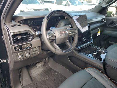 New 2026 GMC Yukon XL AT4 w/ AT4 Premium Plus Package image 10