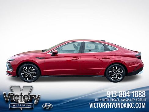 Used 2024 Hyundai Sonata SEL FWD image 2