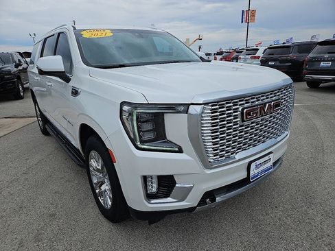 Used 2021 GMC Yukon XL Denali AWD/4WD image 11