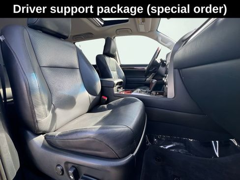 Used 2017 Lexus GX 460 Luxury AWD/4WD image 32