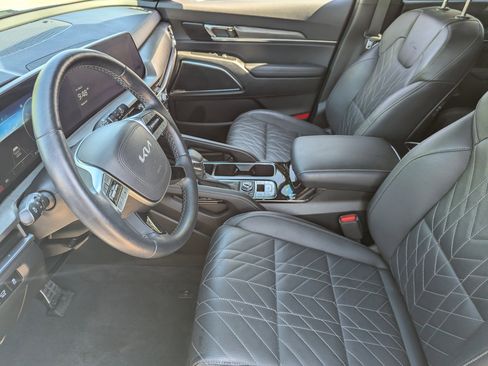 Certified 2025 Kia Telluride SX X-Line AWD/4WD image 17
