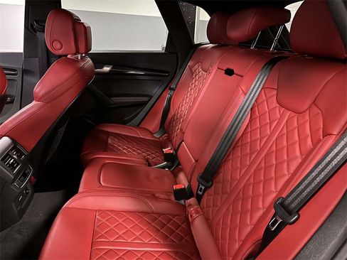 Used 2023 Audi SQ5 Premium Plus w/ Premium Plus Package image 17