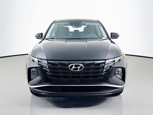 Used 2023 Hyundai Tucson SE FWD image 2