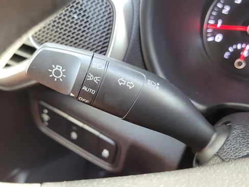 Used 2022 Kia Soul LX image 28