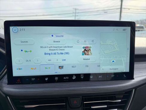 Used 2025 Ford Escape SE w/ PHEV Premium Package image 27