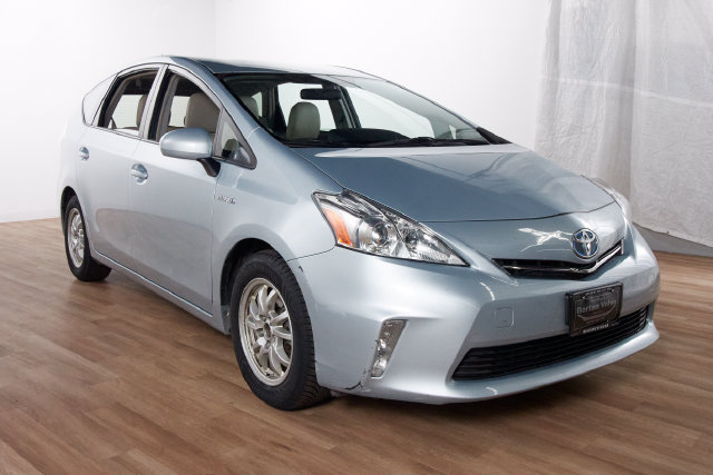 Used 2014 Toyota Prius V Three FWD image 3