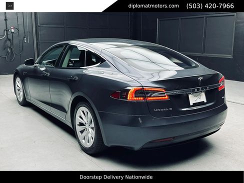 Used 2017 Tesla Model S 75D AWD/4WD image 5