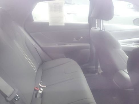 Used 2023 Hyundai Elantra SEL FWD image 9