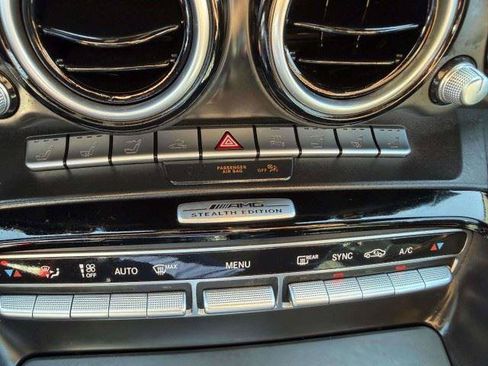 Used 2021 Mercedes-Benz AMG GT Roadster image 34