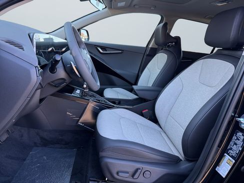 New 2026 Kia Niro SX image 9