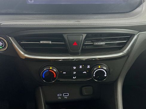 Used 2025 Buick Encore GX Preferred FWD image 24