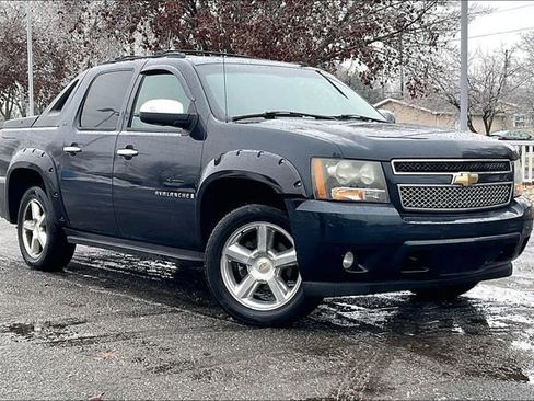 Used 2008 Chevrolet Avalanche LTZ image 1