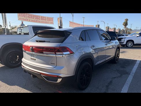 Used 2024 Volkswagen Atlas Cross Sport SE w/ Panoramic Sunroof Package AWD/4WD image 3