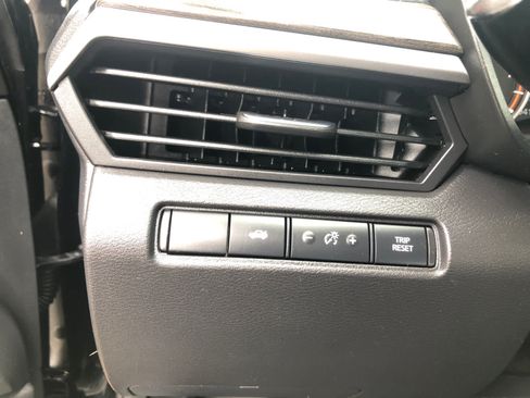 Used 2023 Nissan Altima 2.5 SV w/ SV Premium Package AWD/4WD image 13