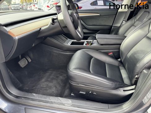 Used 2023 Tesla Model 3 Standard Range image 9