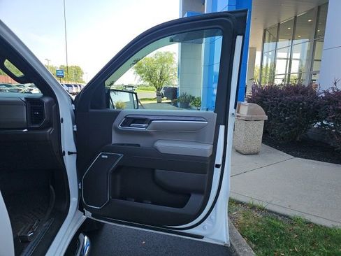 Used 2024 Chevrolet Silverado 1500 LTZ image 27