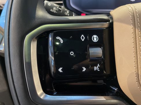 Used 2024 Land Rover Range Rover Sport SE image 20