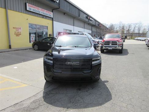 Used 2022 GMC Acadia SLE w/ Driver Convenience Package image 11