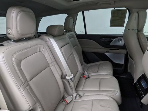 Used 2020 Lincoln Aviator Reserve w/ Equipment Group 201A AWD/4WD image 40