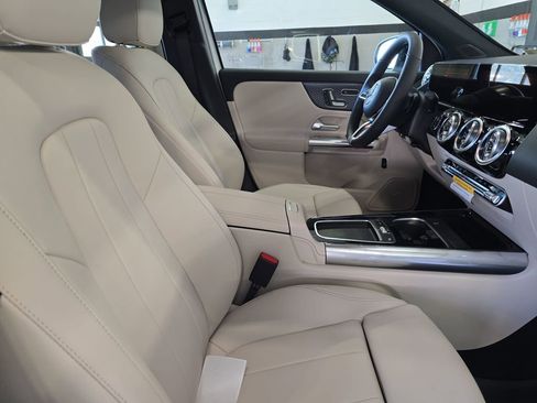 New 2026 Mercedes-Benz GLA 250 4MATIC image 10