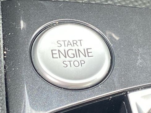 Certified 2022 Volkswagen Tiguan S AWD/4WD image 18