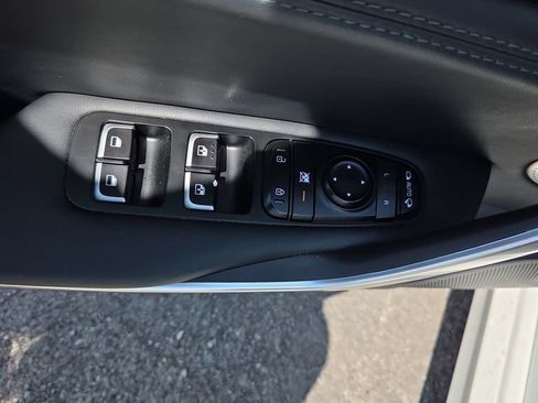Used 2018 Kia Stinger Premium AWD/4WD image 25