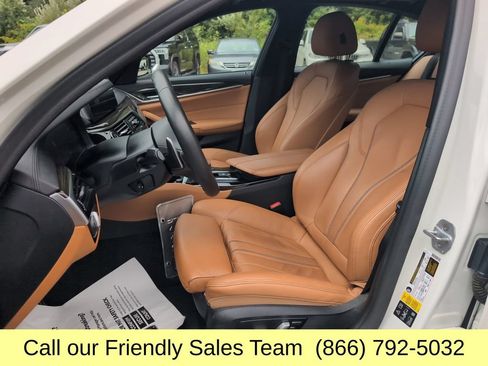 Used 2020 BMW 530i xDrive w/ M Sport Package AWD/4WD image 11