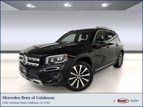 Used 2022 Mercedes-Benz GLB 250 image 1