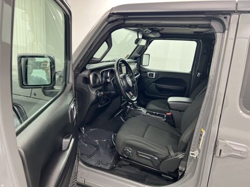 Used 2021 Jeep Wrangler Unlimited Sport image 11