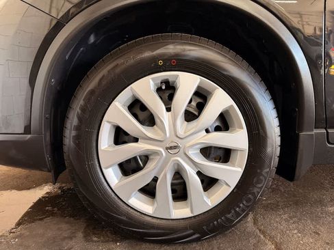 Used 2016 Nissan Rogue S FWD image 8