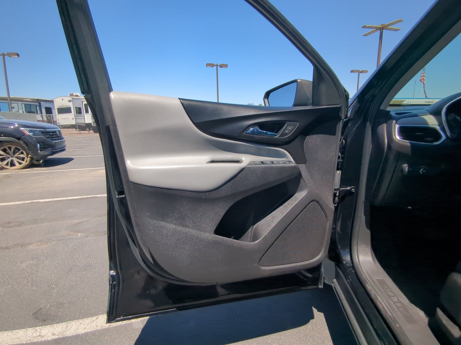 Used 2019 Chevrolet Equinox LS FWD image 13