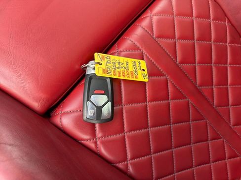 Used 2021 Audi S4 Prestige w/ Prestige Package image 32
