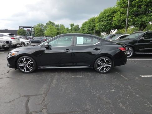Used 2021 Nissan Sentra SR w/ SR Premium Package FWD image 3