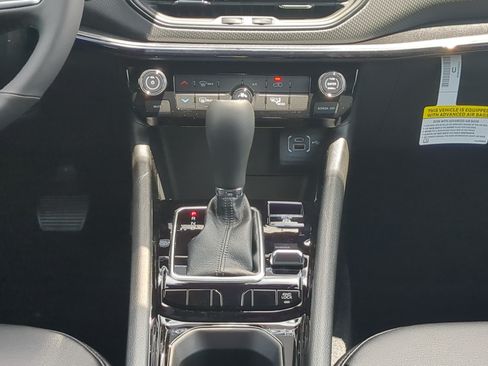 New 2026 Jeep Compass Latitude AWD/4WD image 17