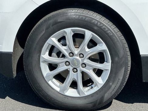 Used 2018 Chevrolet Equinox LT w/ Sun & Infotainment Package image 34